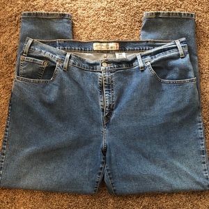 🌻Levi’s 512 stretchy women’s plus size jeans🌻